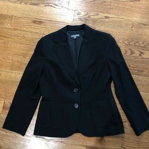 Women’s pant and jacket black suit. 6p.